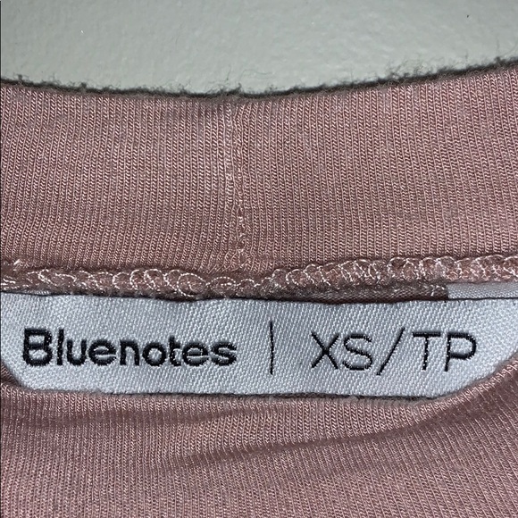 Light pink top - Picture 2 of 3